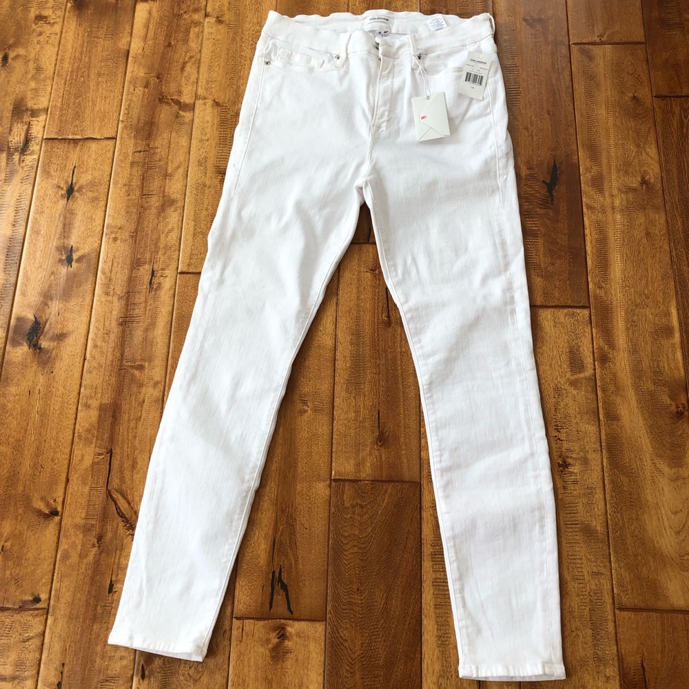 Good American Good Legs white crop jeans